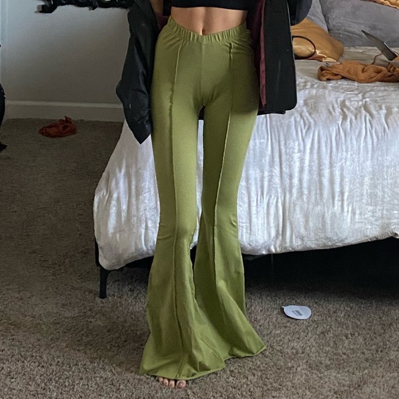 Princess Polly Pants - Princess Polly flared green leggings